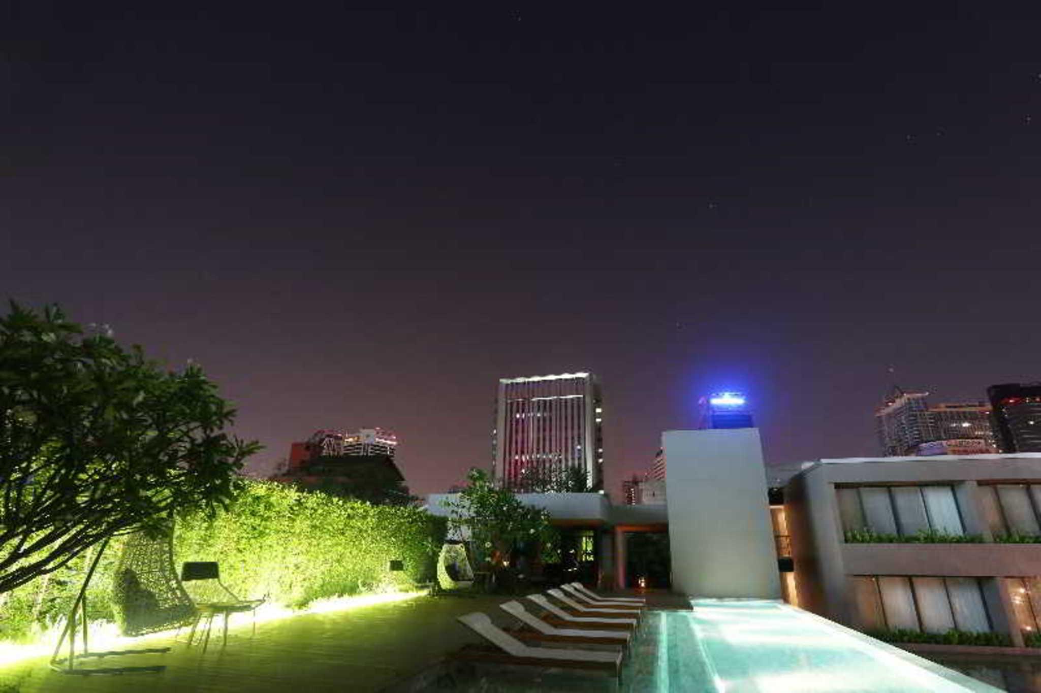 Ad Lib Hotel Bangkok Exterior foto